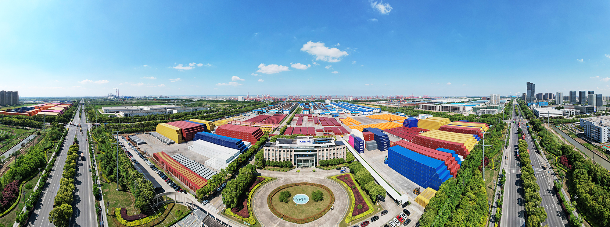 21《壯觀的太倉基地》2024年6月15日攝于太倉中集廠區(qū)外，作者汪強(qiáng)，聯(lián)系電話15262563799